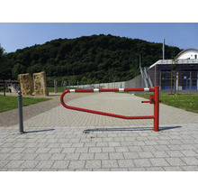 Schranke zur Wegsperrung im Außenbereich