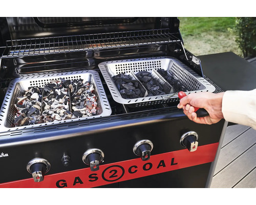 Gasgrill mit Kohlebehälter und Grillkohle
