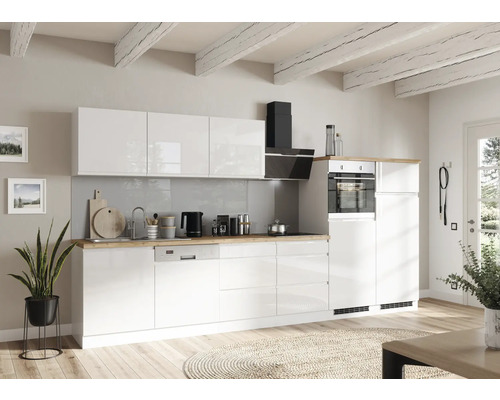 Küchenblock Held Möbel Kiel 360 cm weiß hochglanz/weiß inkl. Einbaugeräte Moderne weiße Küche mit Geräten und Holzelementen in einem hellen Raum