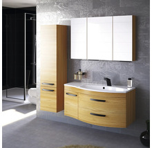Badezimmer mit Waschtischunterschrank, Spiegelschrank und Hochschrank im modernen Design