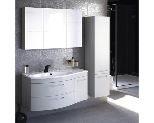 Modernes Badezimmerensemble mit Waschtisch, Spiegelschrank und Hochschrank