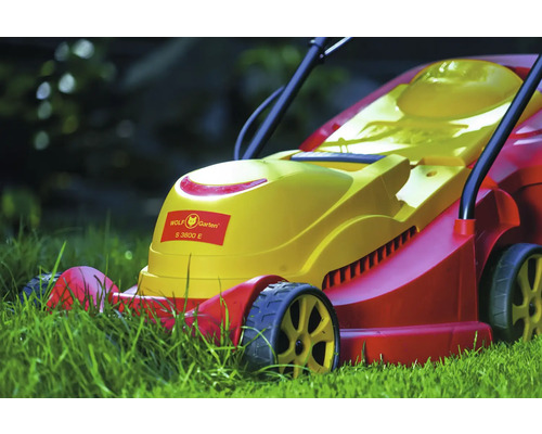 Wolf Garten Rasenmäher S 3800 E im Gras