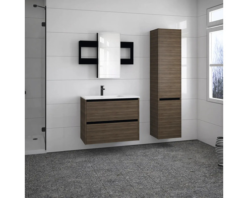 Modernes Badezimmer mit Waschtisch, Spiegelschrank und Hochschrank in Holzoptik