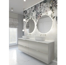 Helles Badezimmer mit Doppelwaschbecken, Unterschrank, runden Spiegeln und floraler Tapete