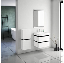 Modernes Badezimmer mit Waschbecken, Unterschrank, Spiegelschrank und Leiterregal