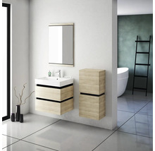 Modernes Badezimmer mit Waschtisch, Spiegelschrank und Hochschrank in Holzoptik