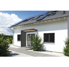 Haus mit Solarzellen auf dem Dach