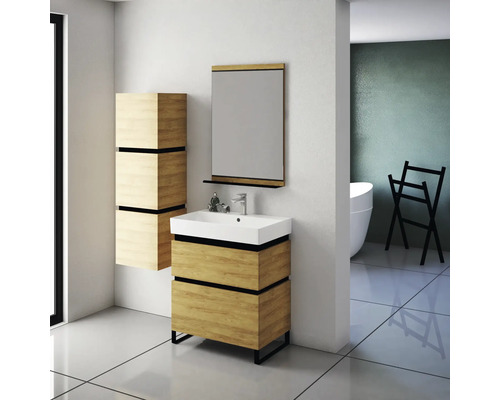 Modernes Badezimmer mit Waschtisch, Spiegelschrank und Hochschrank in Holzoptik.