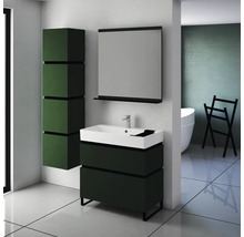 Badezimmer mit Waschbeckenunterschrank, Spiegelschrank und Hochschrank
