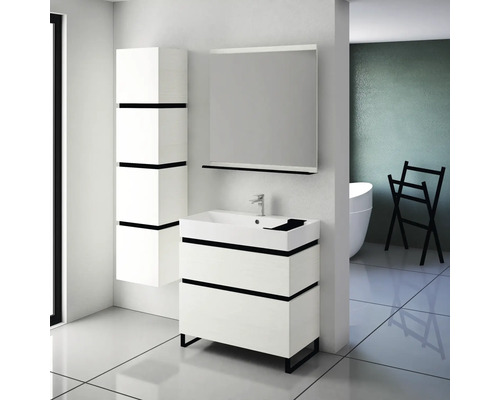 Modernes Badezimmer mit Waschbeckenunterschrank, Spiegelschrank und Hochschrank