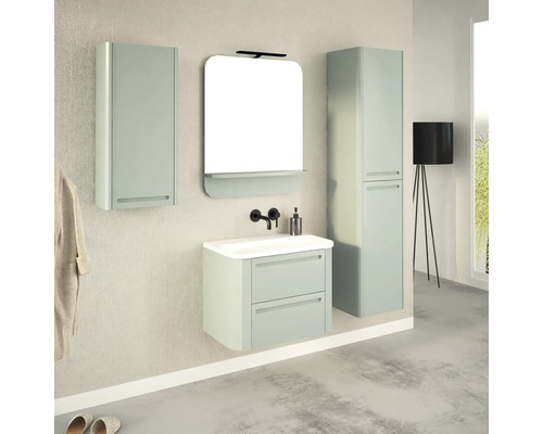Badezimmer mit Waschtisch, Spiegelschrank, Hängeschrank und Hochschrank in hellem Design