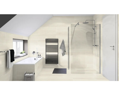 Badezimmer mit Badewanne, Dusche, Handtuchheizkörper und beigen Fliesen.