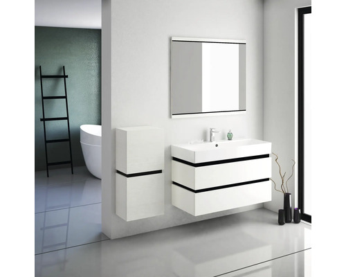 Modernes Badezimmer mit Waschbeckenunterschrank, Spiegelschrank und Hochschrank