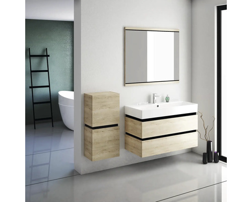 Modernes Badezimmer mit Waschtischunterschrank, Spiegelschrank und Hochschrank in Holzausführung