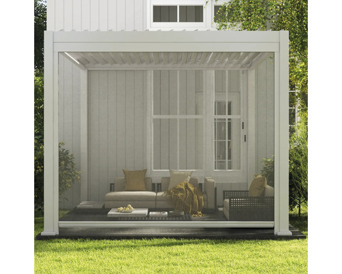 Pergola mit Outdoor-Möbeln und Insektenschutz