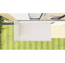 Draufsicht einer Terrassenüberdachung auf einer Rasenfläche.