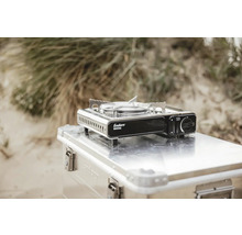 Enders Maverick Gaskocher auf einem silberfarbenen Behälter