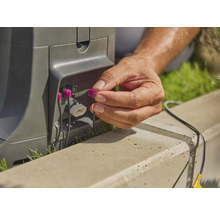 Anschließen von Kabeln an ein elektronisches Gerät für den Außenbereich