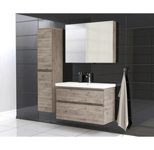 Badezimmer mit Waschtisch, Spiegelschrank und Hochschrank im Holzdesign