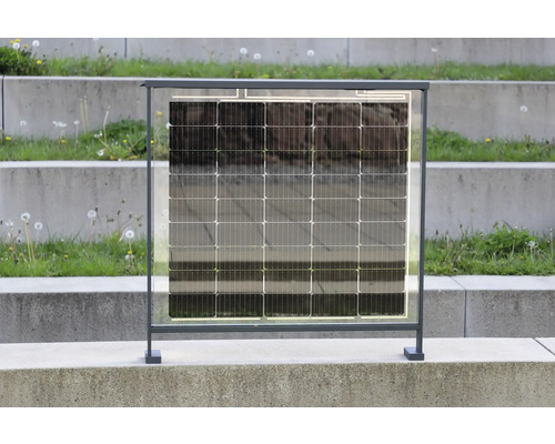 Freistehende Solarzelle im Außenbereich