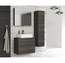 Badezimmer mit Waschtisch, Spiegelschrank und Hochschrank für Badezimmerausstattung
