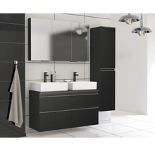Badezimmer mit Doppelwaschtisch, Spiegelschrank und Hochschrank in dunklem Design
