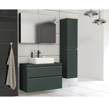 Modernes Badezimmer mit Waschtischunterschrank, Spiegelschrank und Hochschrank für ein stilvolles Ambiente