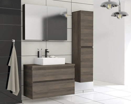 Modernes Badezimmerensemble mit Waschtischunterschrank, Aufsatzwaschbecken, Spiegelschrank und Hochschrank