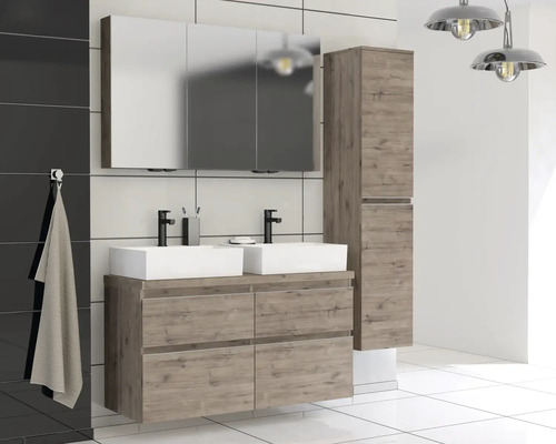 Badezimmer mit Doppelwaschtisch, Spiegelschrank und Hochschrank