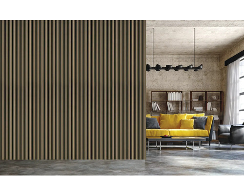 Wohnzimmer mit Holzpaneelwand und Möbeln