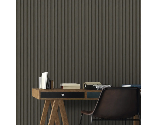 Wandgestaltung mit gerippter Tapete im Arbeitszimmer