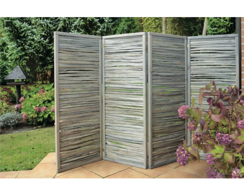 Sichtschutzelement aus Holz für den Gartenbereich