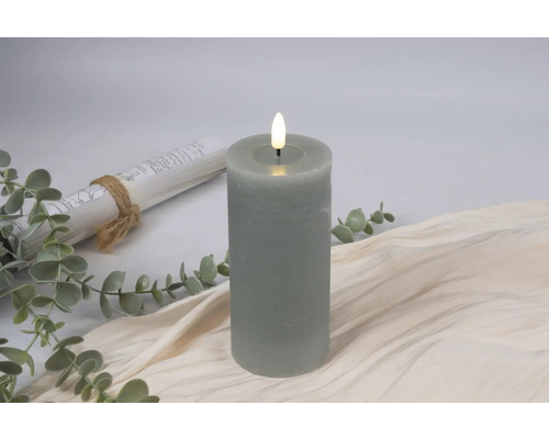 Dekorative LED-Kerze mit elektronischer Flamme