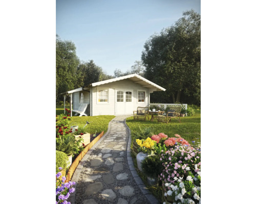 Garten mit Gartenhaus, Weg und Blumenbeeten