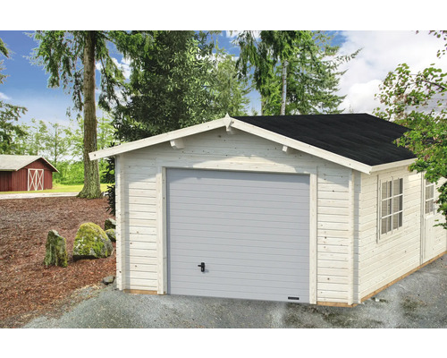 Holzgarage mit Rolltor und Fenster