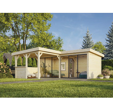 Modernes Gartenhaus mit überdachter Terrasse und Glasfronten in einer Gartenlandschaft.