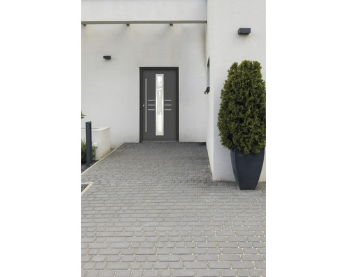 Moderne Haustür mit Glaseinsatz und geradlinigem Design