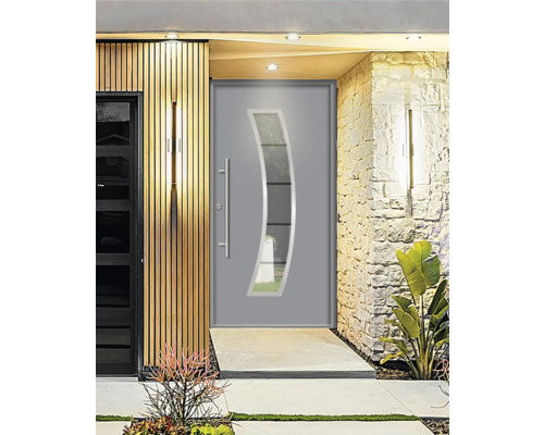 Moderne Haustür mit Glaseinsatz und Seitenelement in einem hellen Eingangsbereich