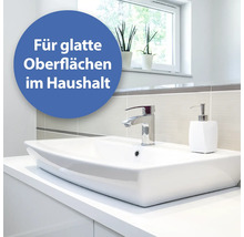 Badezimmer Waschbecken mit Armatur und Seifenspender