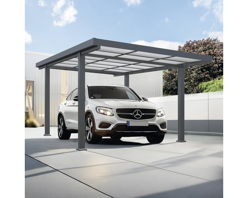 Auto unter einem Carport mit Polycarbonatdach
