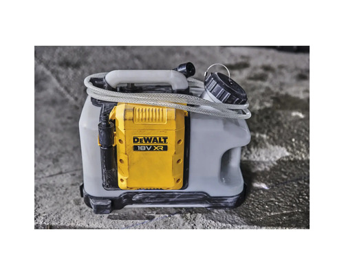 Dewalt Akku-Druckreiniger mit Schlauch und Tragegriff