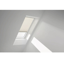 Dachfenster mit montiertem Plissee