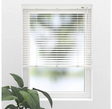 Fenster mit Jalousie zur Lichtregulierung