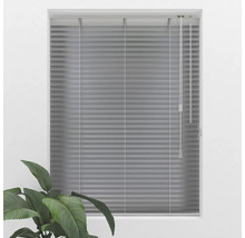 Fenster mit geschlossener horizontaler Jalousie