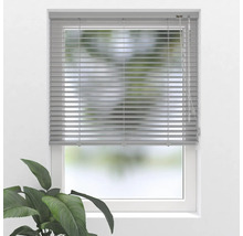 Fenster mit horizontalen Jalousien zur Lichtsteuerung