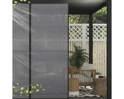 Terrasse mit Sichtschutzwand, Gartenmöbeln und Pflanzen