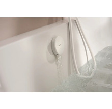 Badewanne mit Wasserhahn und Brauseschlauch
