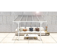 Terrassenüberdachung mit Sofa und Tisch für den Außenbereich
