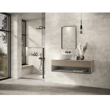 Modernes Badezimmer mit ebenerdiger Dusche, Waschtisch und Spiegel