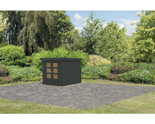 Gartenhaus aus Holz mit Tür im Garten